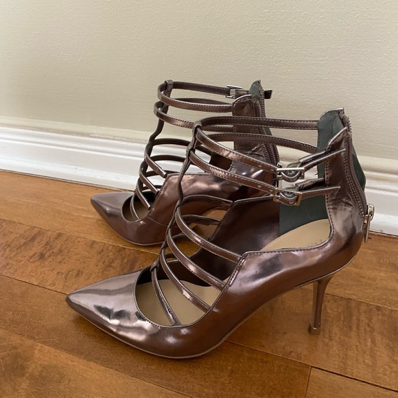 Yvanka trump metallic heels - Picture 4 of 7
